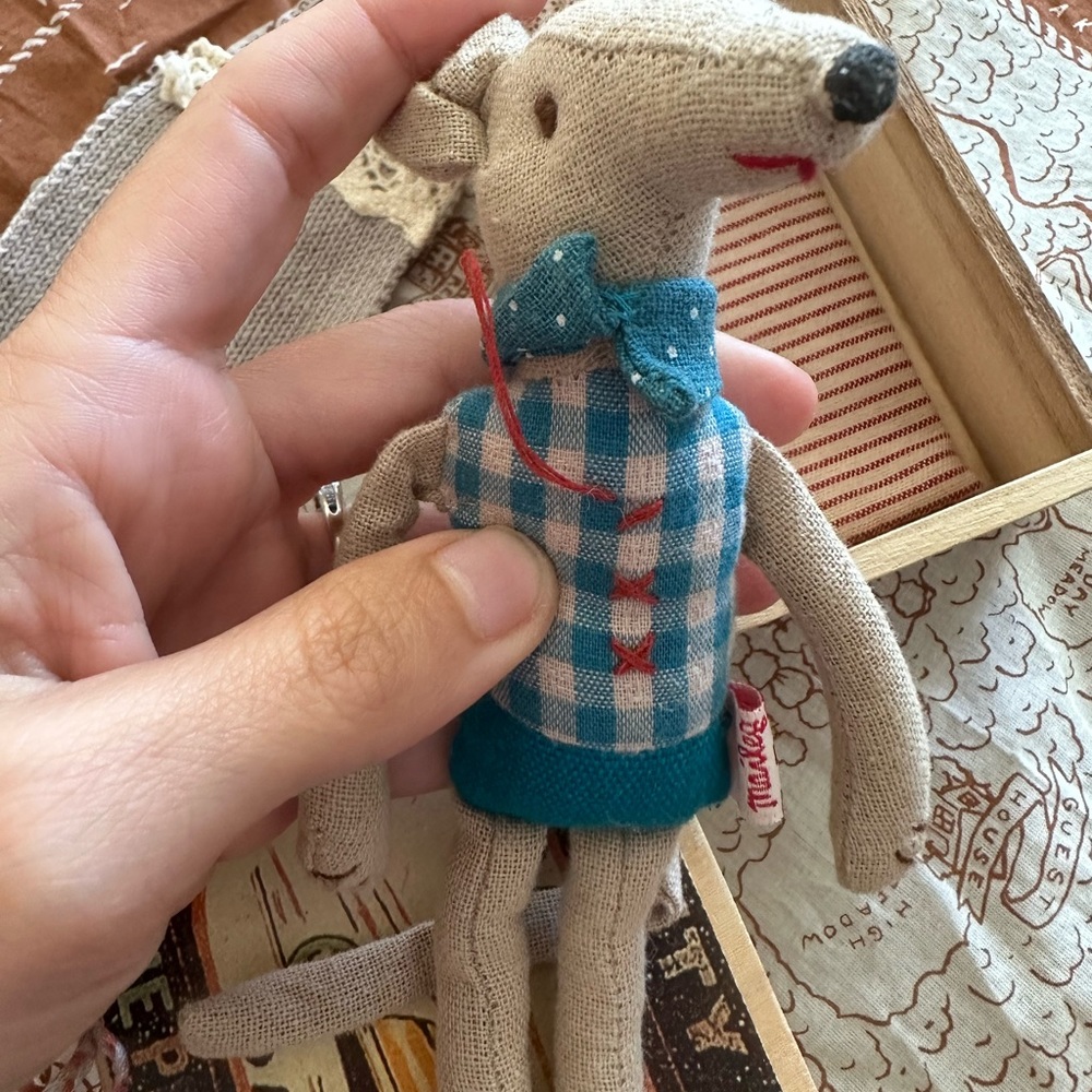 Maileg Very Old Mouse With Wooden Box ! VERY RARE AND HFT .